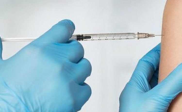  Juíza proíbe segunda dose da vacina para quem furou a fila