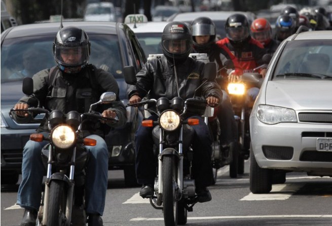  PGR questiona no STF lei estadual que permite circulação de motos em condições irregulares