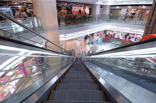  Shopping é condenado a indenizar consumidor por agressão na praça de alimentação