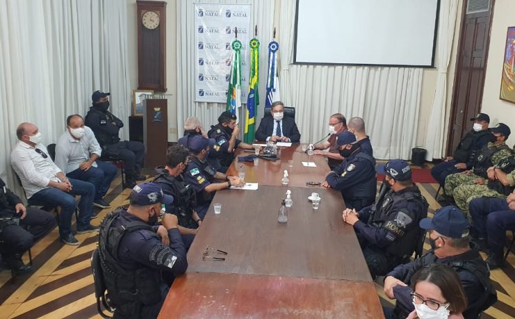  Prefeito Álvaro Dias implanta Plano de Carreira da Guarda Municipal de Natal