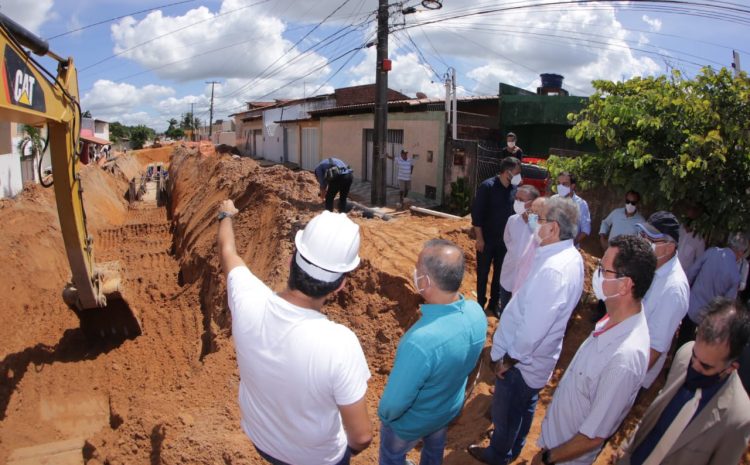  Prefeito Álvaro Dias e ministro Rogério Marinho vistoriam obras de drenagem no bairro Planalto