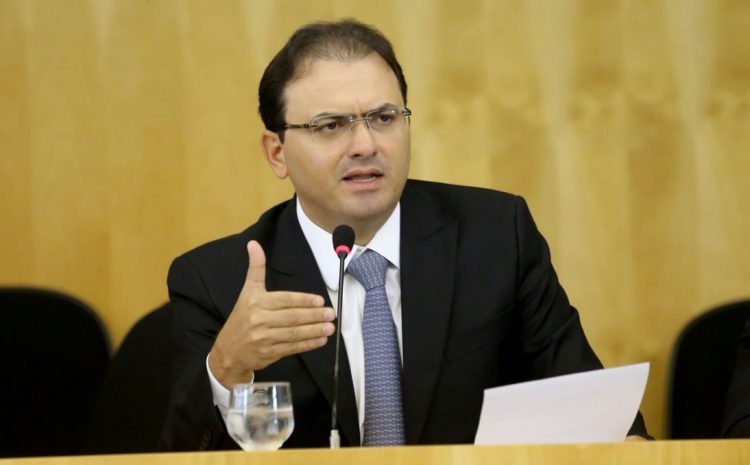  Comissão da OAB rebate ação de Bolsonaro contra decretos estaduais