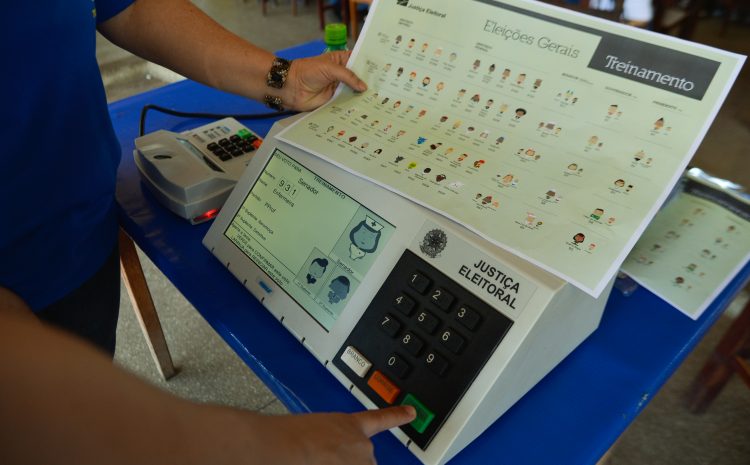  PLANOS DE ATAQUE: TSE inicia testes de segurança das urnas eletrônicas para eleições de 2022