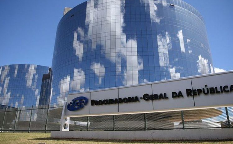  PGR pede para ouvir ex-presidentes da Petrobras e do BB sobre citação a Bolsonaro