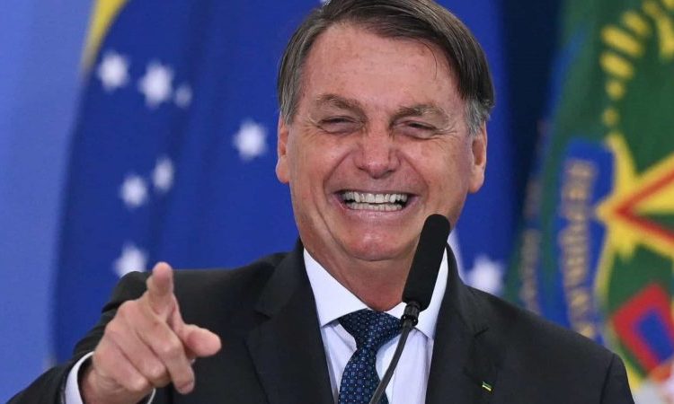  MPF propõe pena a internautas que desejaram a morte de Bolsonaro no twitter