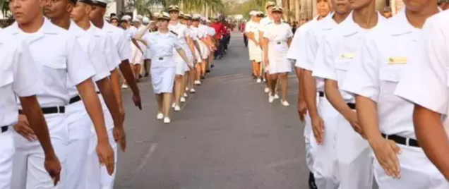  Marinha deve permitir que sargento trans use traje feminino e nome social, decide juiz