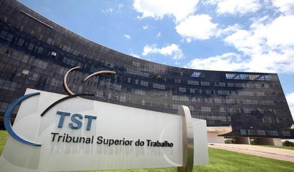 TST DEFINE TESE:  Tomador e prestador de serviços respondem por fraude em terceirização