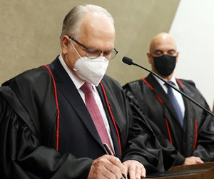  Fachin promete ser implacável na defesa da Justiça Eleitoral