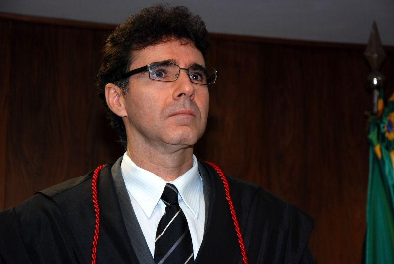Procurador do MP junto ao TCU recebeu auxílio-moradia mesmo com mansão em Brasília - JuriNews