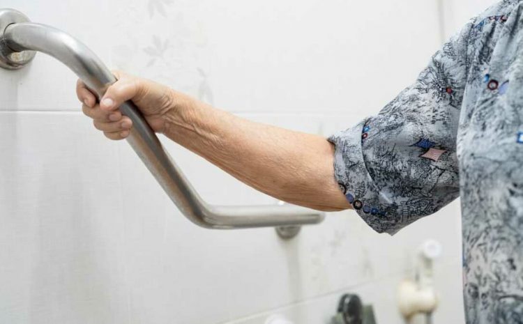  Shopping é condenado a indenizar cadeirante que caiu em banheiro após vaso sanitário virar