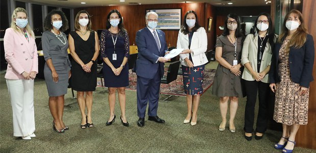  Ajufe Mulheres apresenta pesquisa da participação feminina no judicário para o TSE