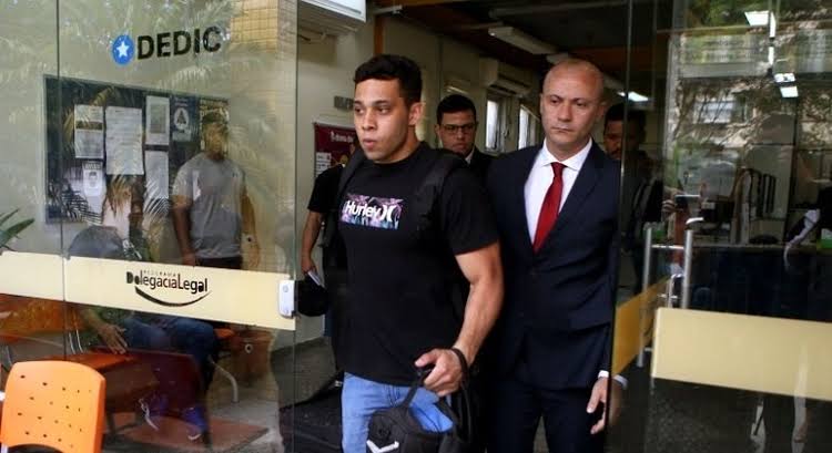  MP do Rio denuncia vereador Gabriel Monteiro por filmar sexo com adolescente 