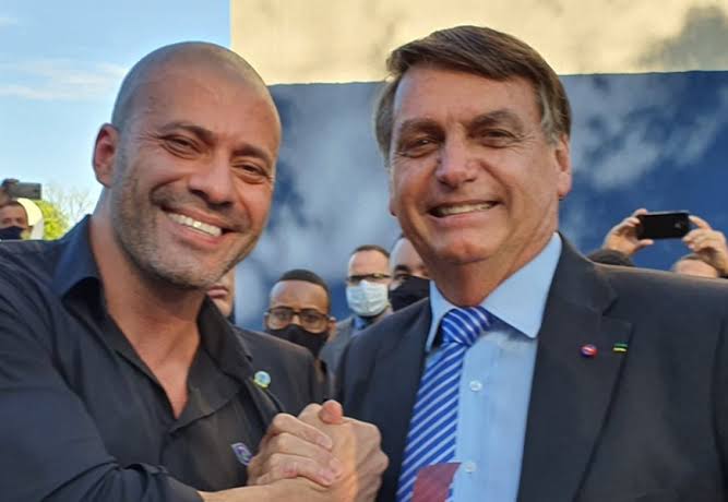  DECRETO DE INDULTO: Bolsonaro perdoa penas impostas pelo STF ao deputado Daniel Silveira