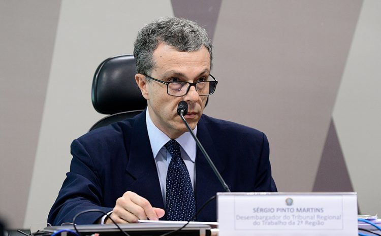  Sérgio Pinto Martins é nomeado ministro do Tribunal Superior do Trabalho