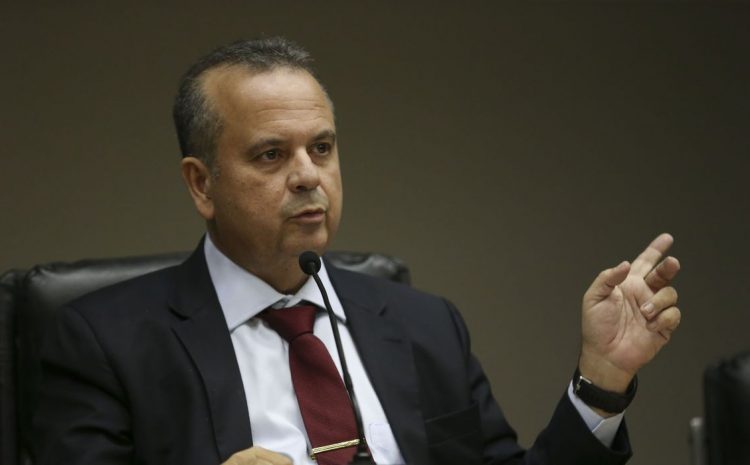  STJ mantém ação contra ex-ministro Rogério Marinho por esquema de servidores fantasmas na Câmara de Natal
