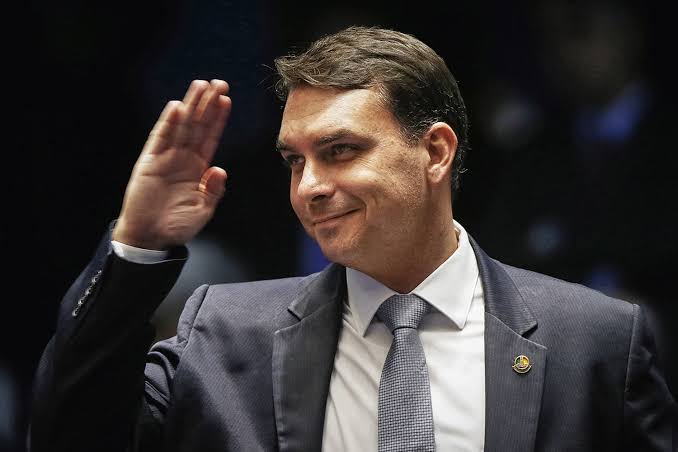  TJ-RJ arquiva denúncia contra senador Flávio Bolsonaro no caso das ‘rachadinhas’