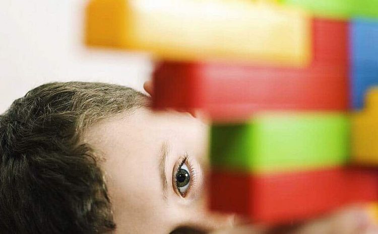  Planos de saúde contestam lei que proíbe limitação de atendimento a autistas