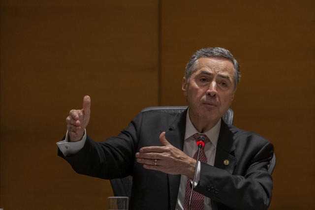  “PAÍS DE OFENSAS”: Barroso diz que Brasil tem ‘déficit de civilidade’ após ser interrompido por mulher em palestra