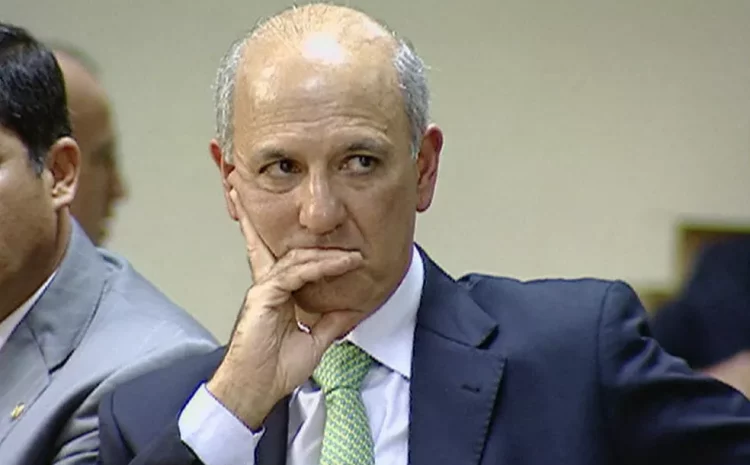  STJ: Ex-governador do DF não consegue suspender efeitos de condenação em ação de improbidade