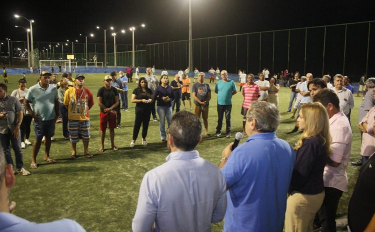  Nova iluminação do Centro Desportivo Cultural de Santos Reis marca o início de torneio sub-15
