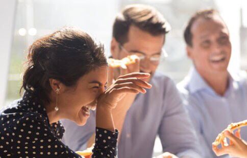  Justiça do Trabalho não reconhece amizade entre parte e testemunha apenas por foto juntas