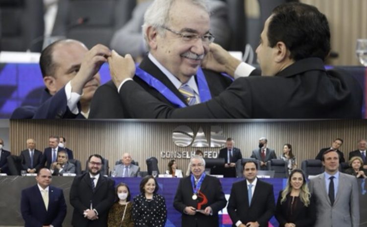  Presidente do TST é homenageado pela OAB com a Medalha Raymundo Faoro