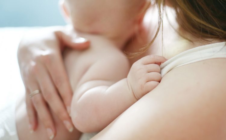 Licença-maternidade deve contar para adicional de insalubridade, decide tribunal