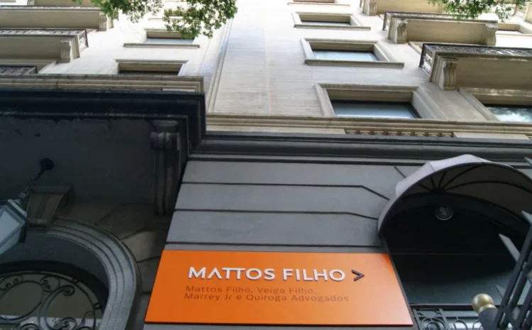  EXCESSO DE TRABALHO: Estagiário do Mattos Filho tenta suicídio dentro do escritório