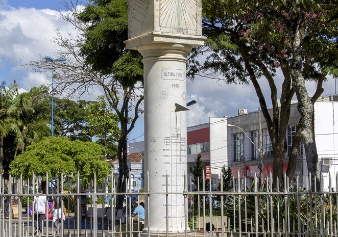  Liminar determina retirada de propaganda instalada em praça pública￼