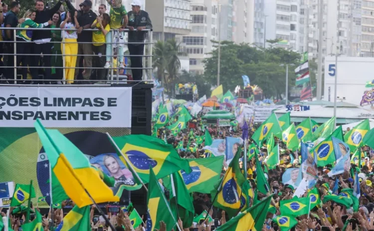 TSE determina que Bolsonaro deixe de usar na campanha as imagens do 7 de Setembro