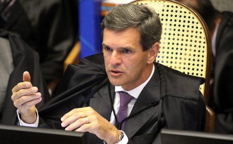  É SUCUMBENCIAL : Justiça gratuita alcança honorários contra quem não cumpre sentença