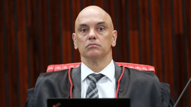 ‘SEM MÍNIMO DE PROVA’: Moraes extingue petição de Bolsonaro sobre inserções no rádio