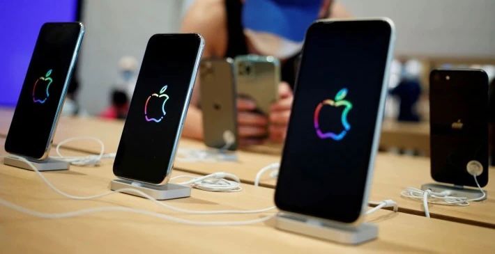  Juiz condena Apple Brasil em RS 100 milhões e manda empresa vender Iphones com carregador e restituir clientes