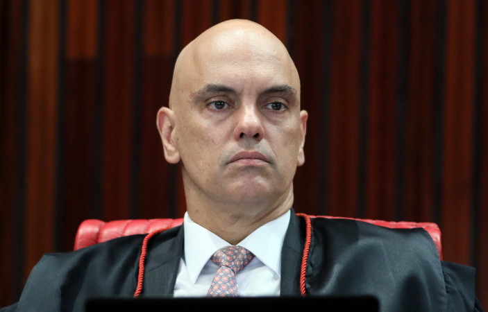  “RECALCITRÂNCIA”: Moraes impõe multa a bolsonaristas que mantiveram posts sobre voto de Marcola em Lula