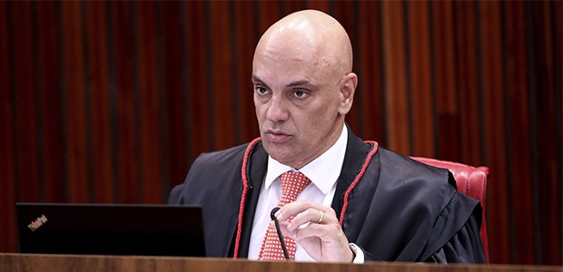 Presidente do TSE veta investigações sobre institutos de pesquisa por ‘satisfazer a vontade eleitoral’ de Bolsonaro