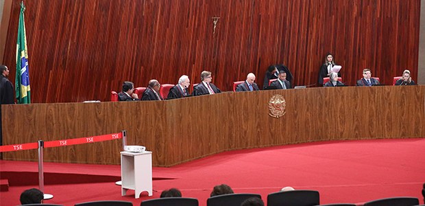  ‘SUPERPODERES’ DO TSE: STF forma maioria para manter válida resolução da Corte eleitoral sobre combate às fake news