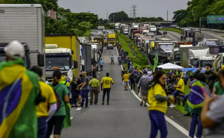  “Organização criminosa” comanda bloqueios em rodovias, diz procurador-geral de Justiça de SP