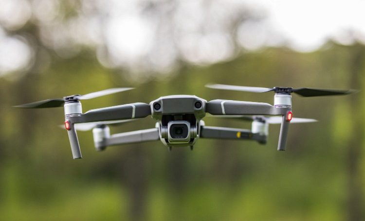  Produtora de eventos é condenada a indenizar mulher atingida por drone