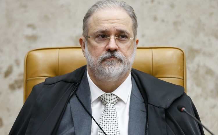  “TRISTE CAPÍTULO”: Aras aciona STF contra indulto de Bolsonaro que perdoa policiais do Massacre de Carandiru