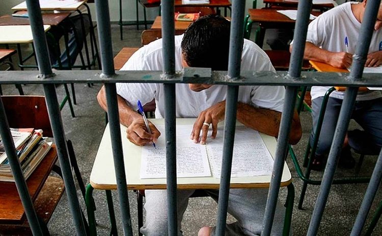  Justiça autoriza reeducando em regime fechado a fazer faculdade