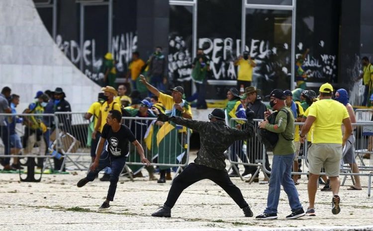  NATUREZA TERRORISTA: Jurisprudência do STF considera manifestações violentas em instalações públicas como terrorismo