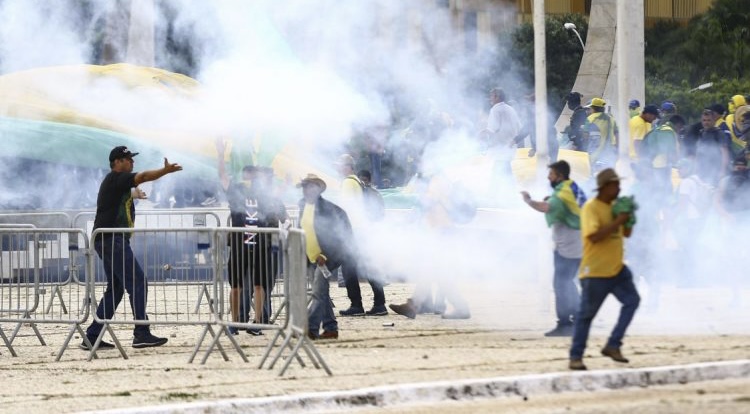  RÉUS PRIMÁRIOS LIVRES: STF concede liberdade provisória a mais 173 denunciados por atos golpistas de 8 de janeiro