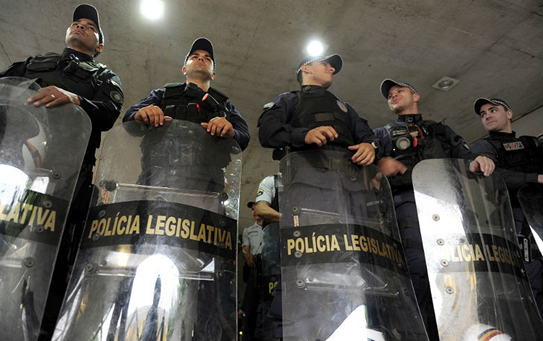  NÃO CABE AOS ESTADOS: É inconstitucional porte de arma para Polícia Legislativa, decide STF