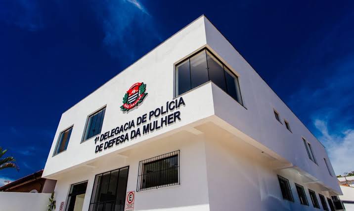  APOIO ESPECIALIZADO: Lula sanciona lei que prevê delegacias da mulher abertas 24 horas