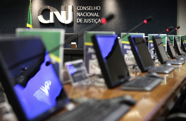  MAIS UM ‘BENEFÍCIO’:  CNJ autoriza tribunais a pagar auxílio-creche para juízes em todo o país