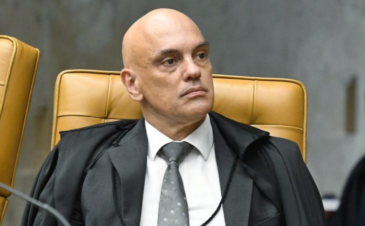  Moraes arquiva inquérito sobre campanha contra PL das Fake News