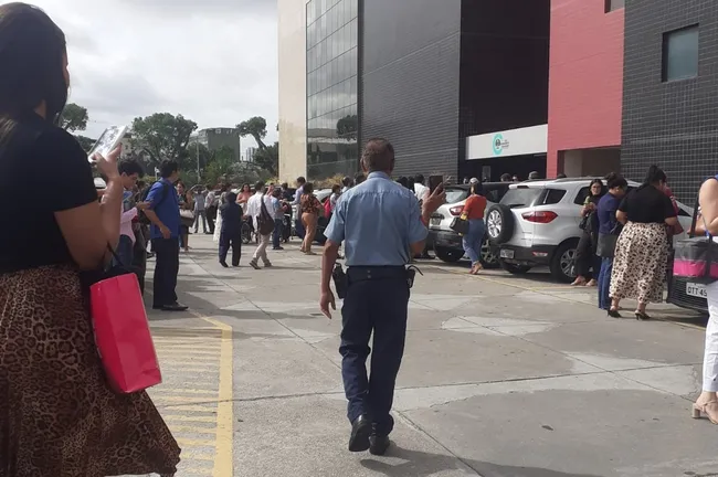  Prédio do Tribunal de Justiça de Alagoas é evacuado às pressas após princípio de incêndio