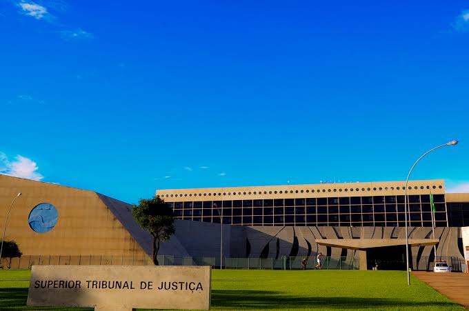  STJ define que equidade não vale para honorários em ação de fornecimento de remédio