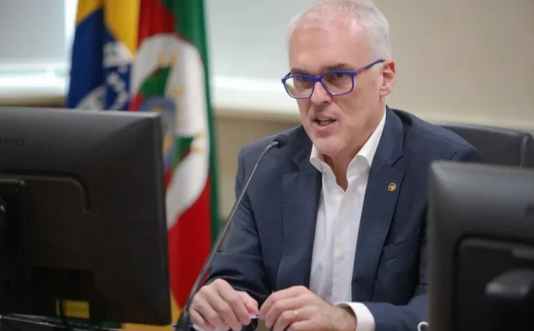  Alexandre Saltz toma posse como procurador-geral de Justiça do RS