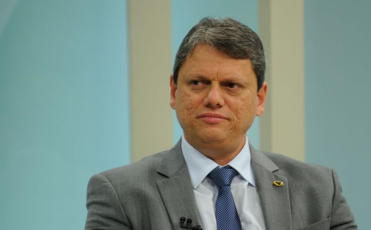  TSE decide manter multa aplicada contra Tarcísio por propaganda antecipada